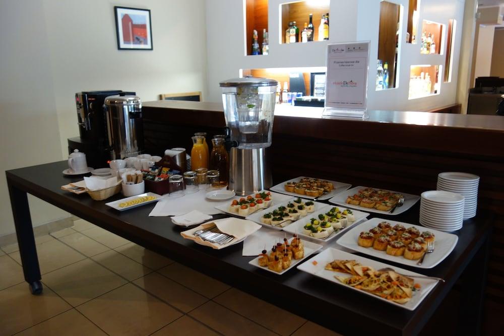 Desilva Inn Katowice Airport Pyrzowice Bagian luar foto