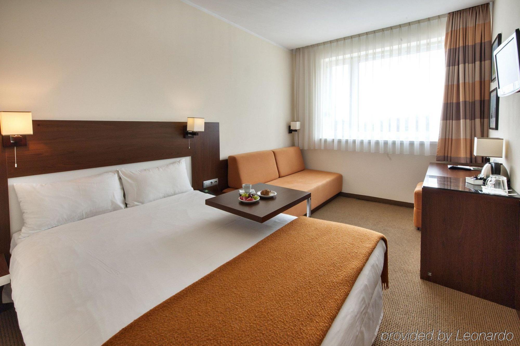 Desilva Inn Katowice Airport Pyrzowice Bagian luar foto