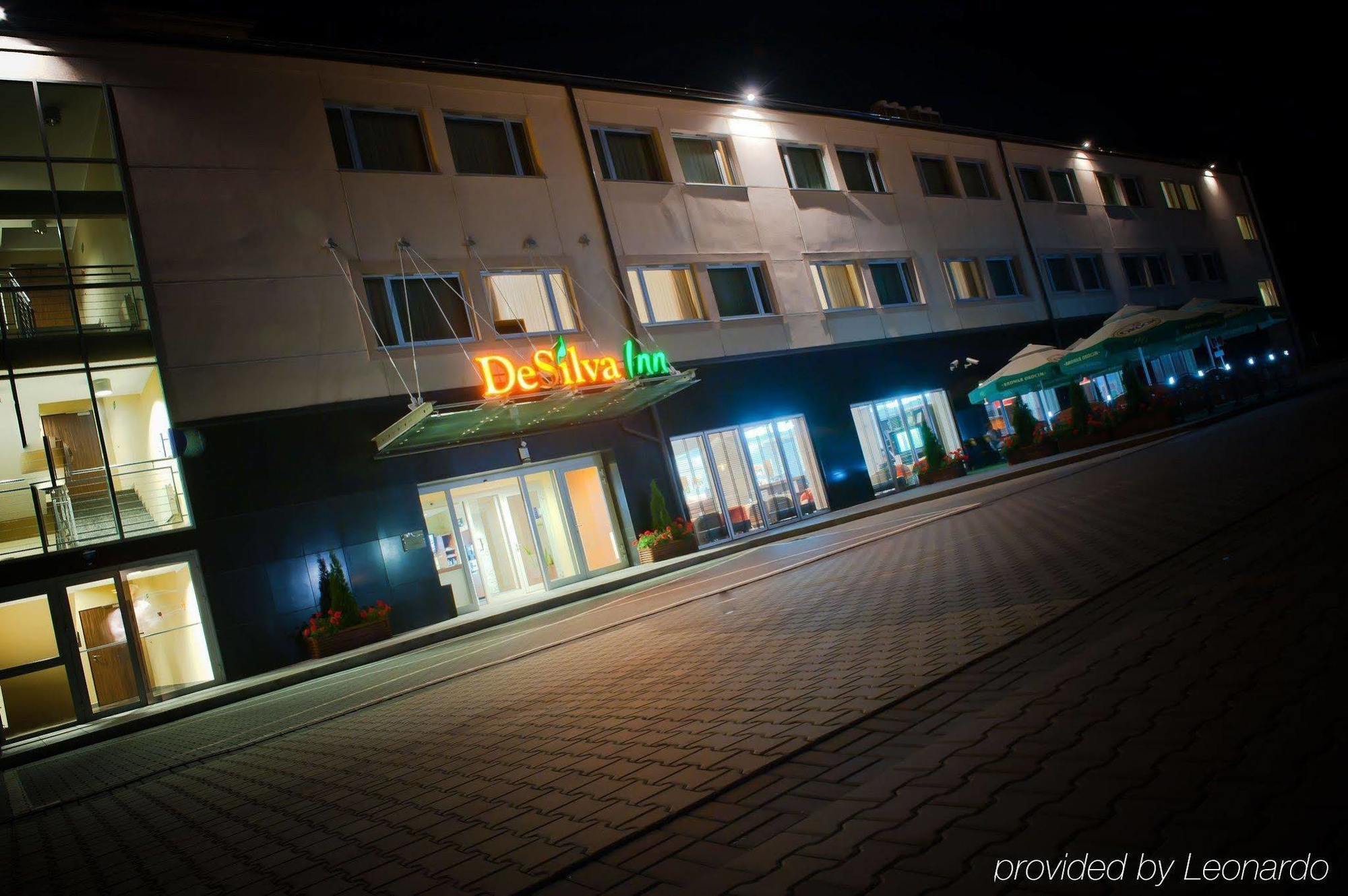Desilva Inn Katowice Airport Pyrzowice Bagian luar foto